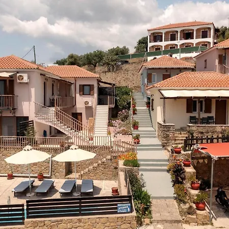 Apartment Chroma Finikounda